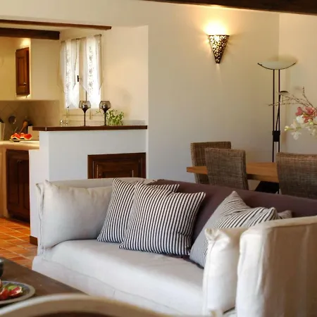Holiday Domaine Brellinga Prázdninový dům *